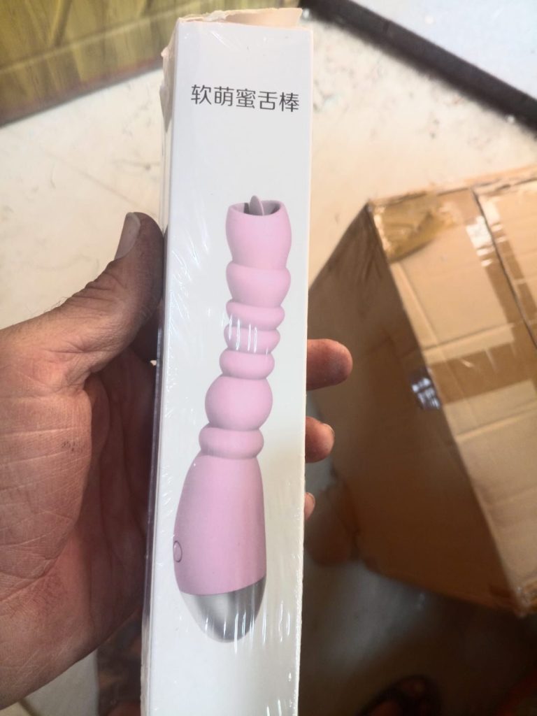 USB Rechargeable G-Spot And Clitoral Vibrator With Tongue